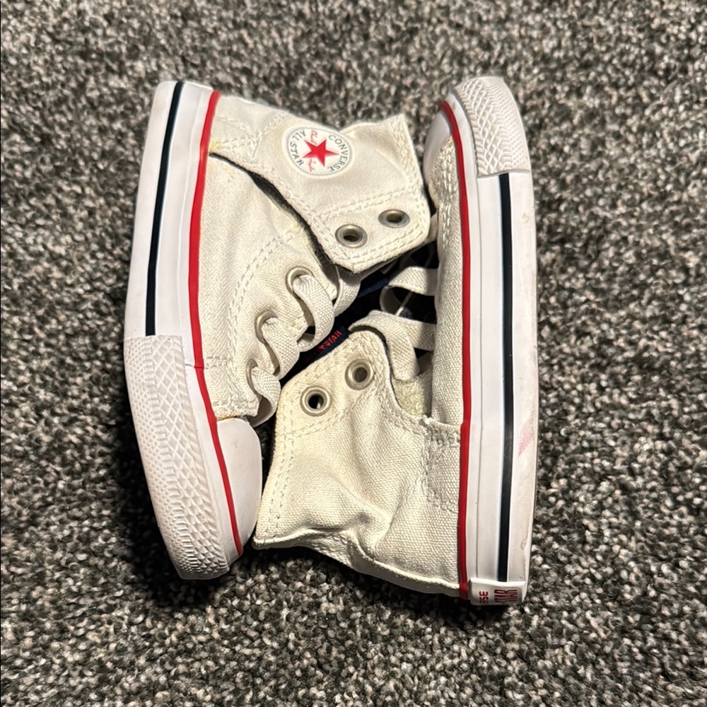Converse size 8